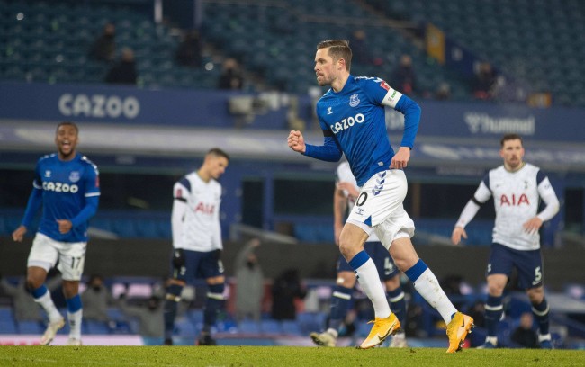 普拉提的加 普拉提的加